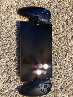 Portable Mobile Gaming Controller with Integrated Phone Mount - Black